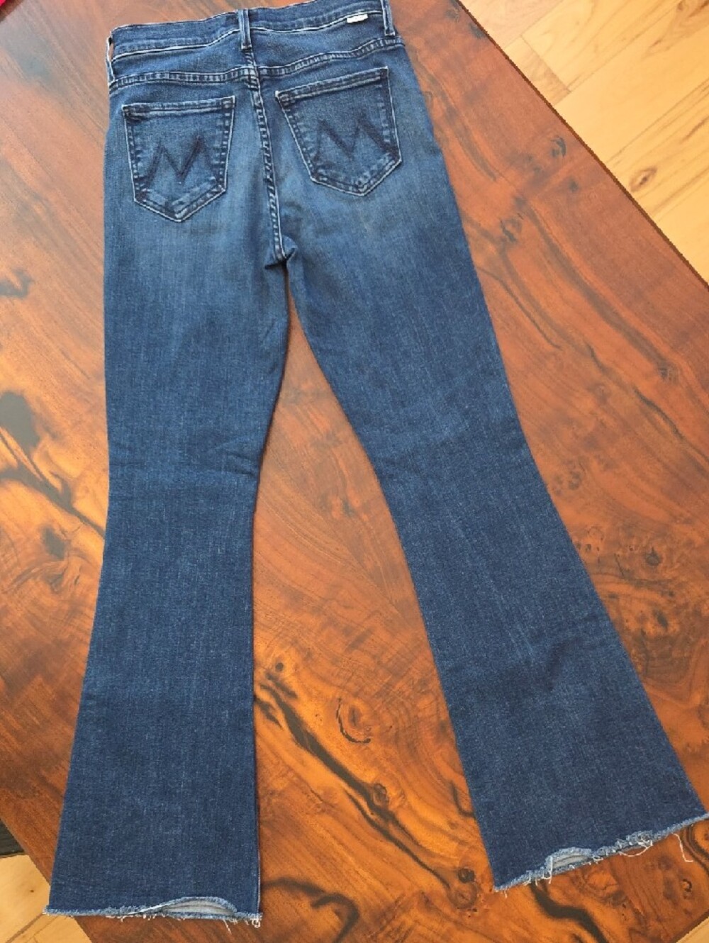 MOTHER🔥 Dark Blue Flare Jeans with Raw Hem🔥